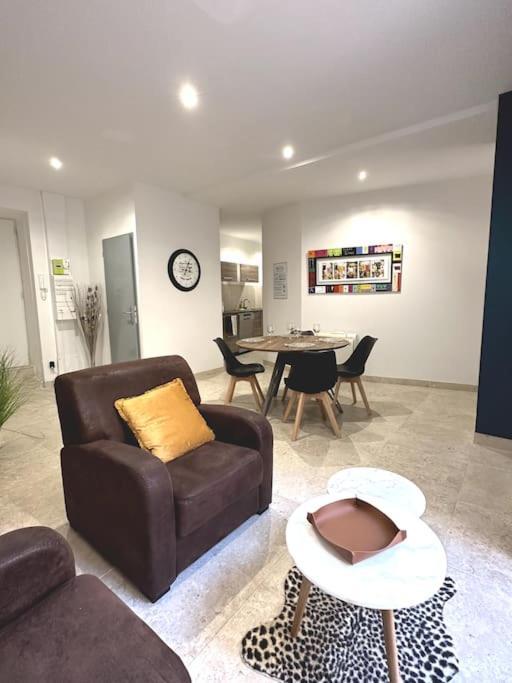 Appartement Centre Ville - Parking Prive - Wifi Nîmes Exteriér fotografie